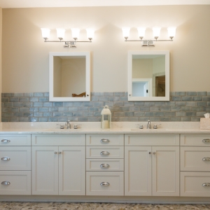 7 - Master Bathroom